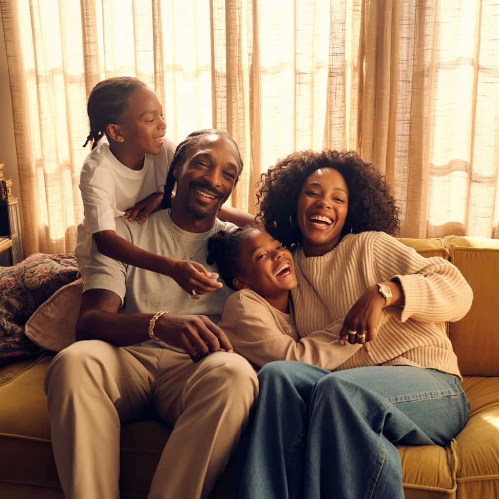 Snoop Dogg with his wife Shante and their children at a family gathering